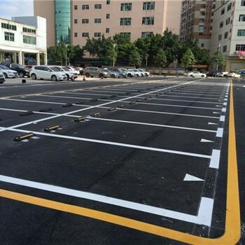 广州地下室热熔线停车场划线施工价格及共享自行车服务现状解析