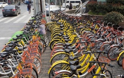 共享单车涨价引发争议 1小时4元竟比公交还贵